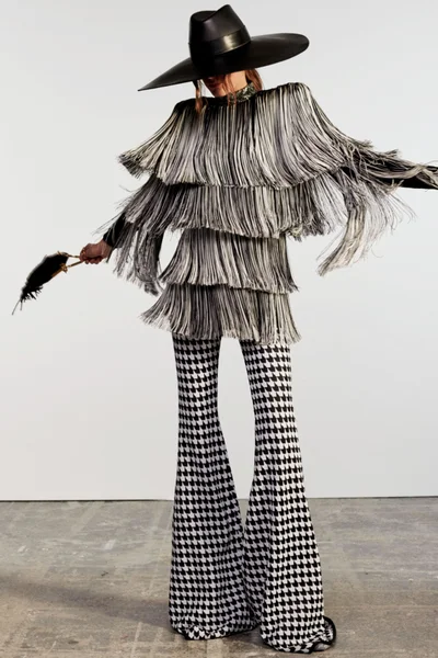 Look 28